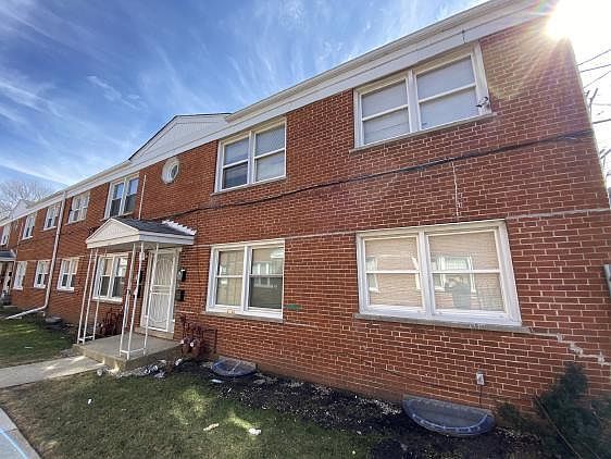 1st image of 122 N Menard Ave