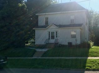 709 W 3rd St S APT C, Newton, IA 50208