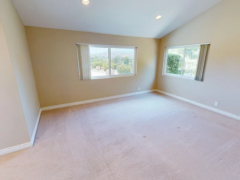 2080 Channelford Rd — Photo 21