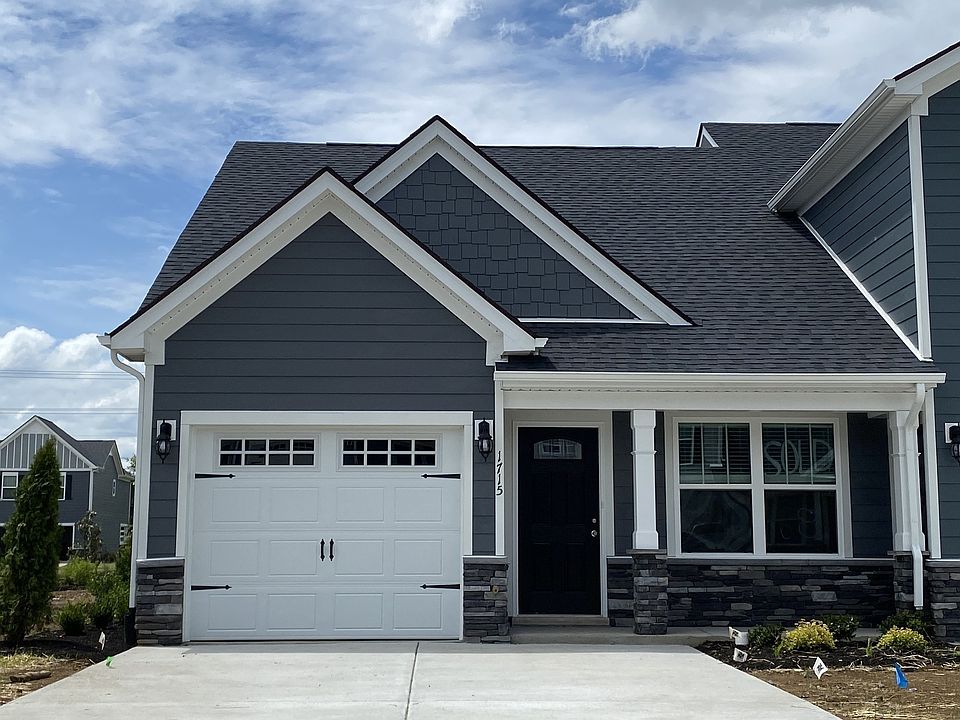 New Master Down home laundry on the 1st floor, w 2nd bedroom loft upstairs, 2.5 baths, 1464 sq.