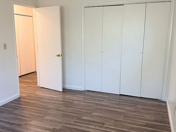5th image of 1528 North Ct APT B
