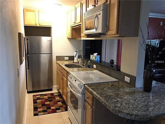 3rd image of 1301 S Howard Ave APT A2