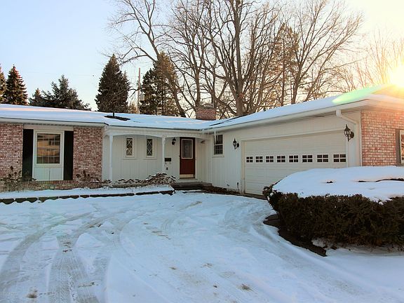 3rd image of 1846 Cahill Dr