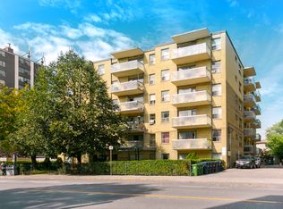 190 Cosburn Ave, Toronto, ON M4J2M1