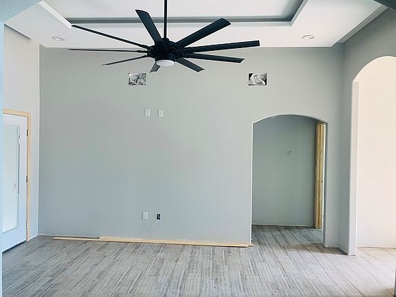 4th image of 503 Zaragoza St