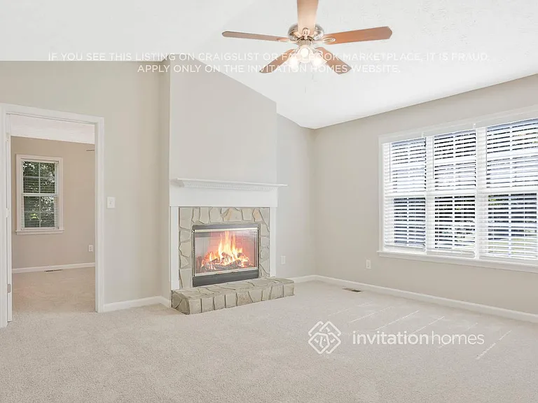 301 Willow Ln — Photo 6