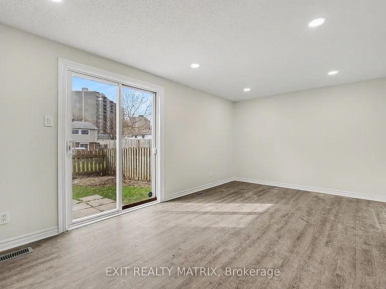 1468 Heatherington Rd #B — Photo 6