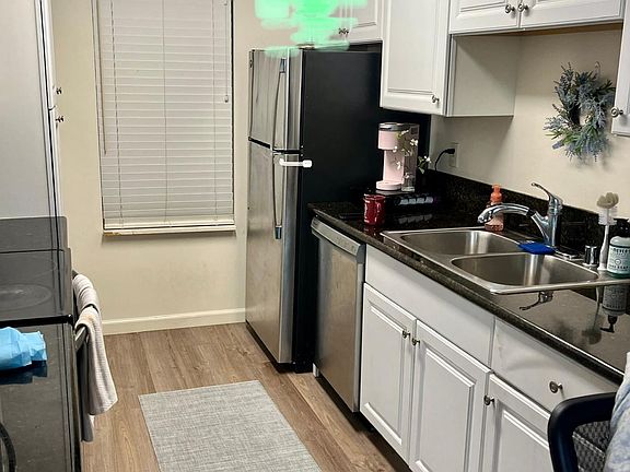 5th image of 5877 Baltimore Dr #17