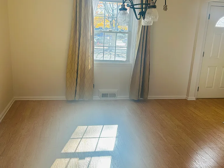 480 S Livingston Ave — Photo 41