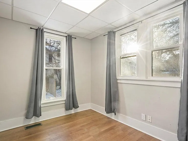701 Washtenaw Ave #1 — Photo 10