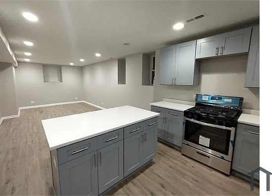 3 bed, 1600 sqft, $1,850 — Photo 2