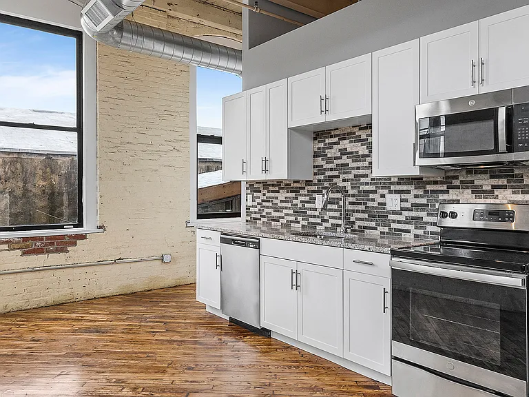 Westmoreland Lofts — Photo 11