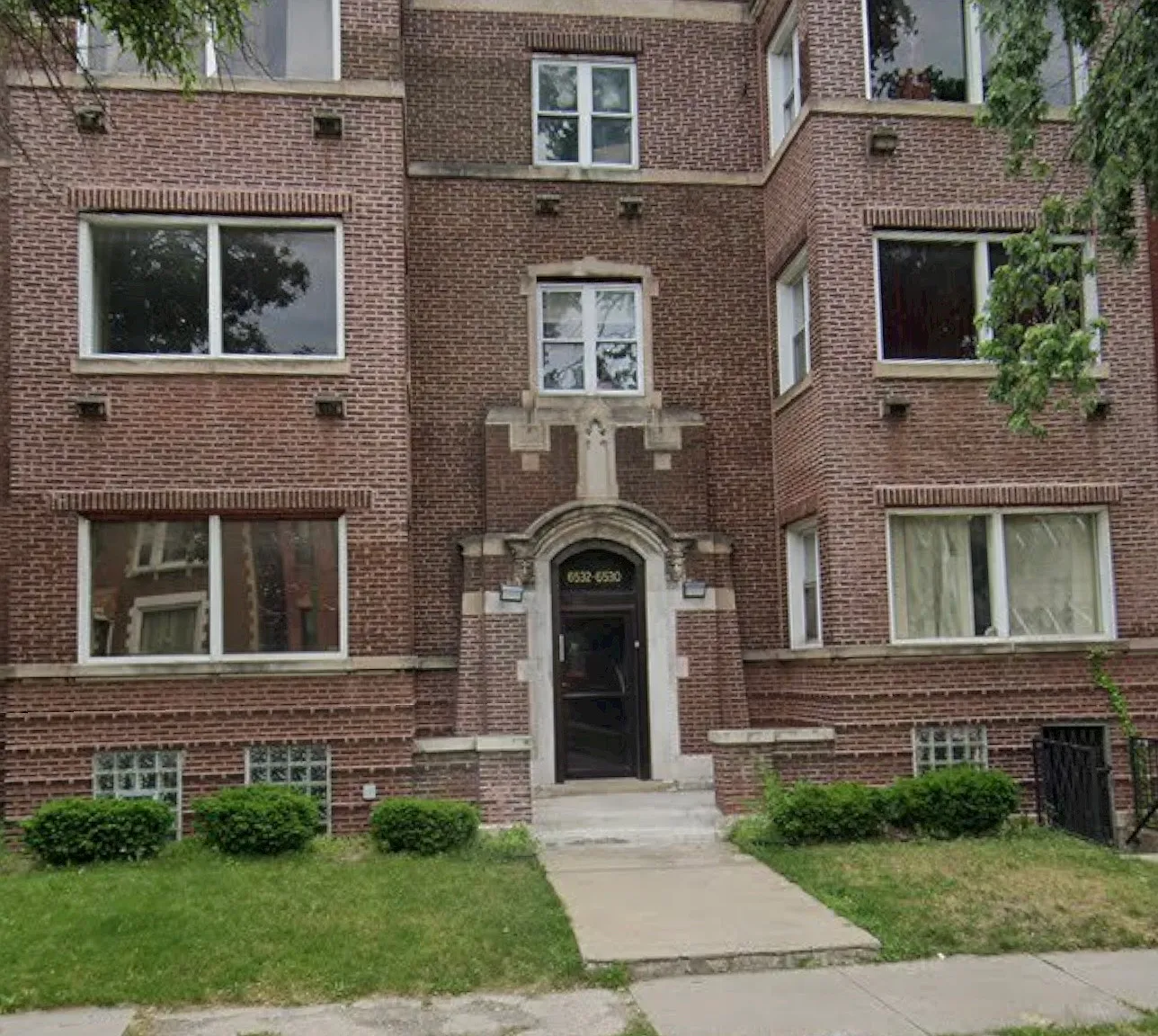 2 bed, $700 — Photo 1