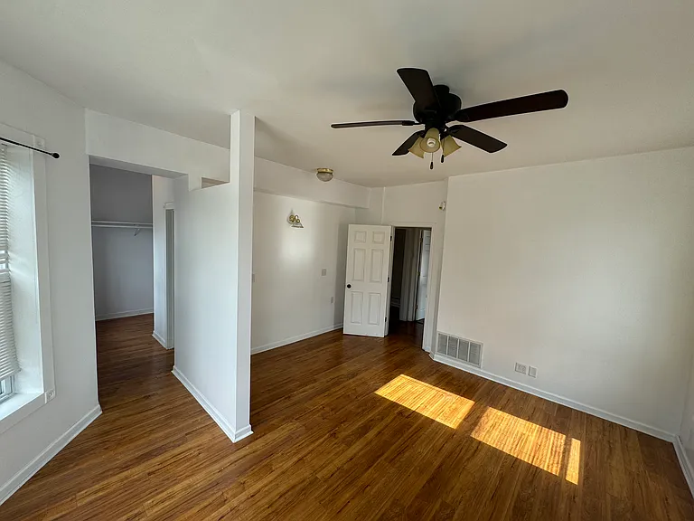 228 Carroll St — Photo 5