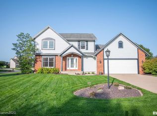 704 Firethorn Dr, Washington, IL