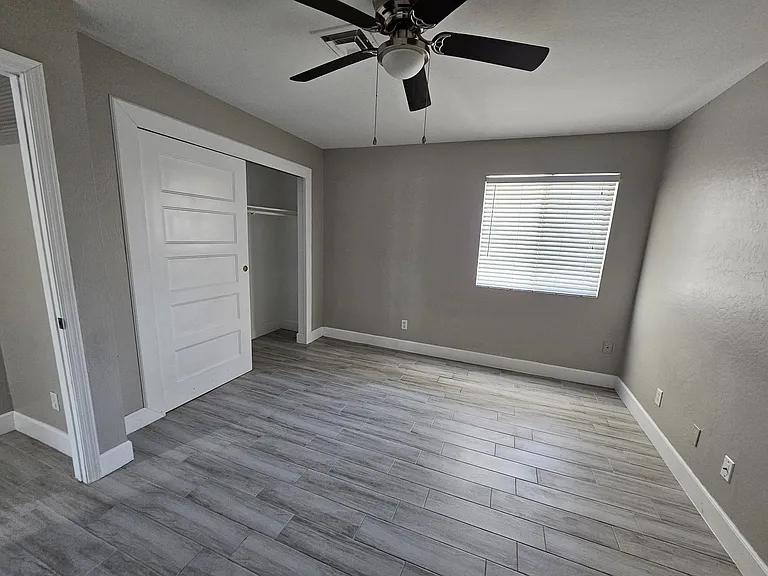 E Peppertree Ave — Photo 7