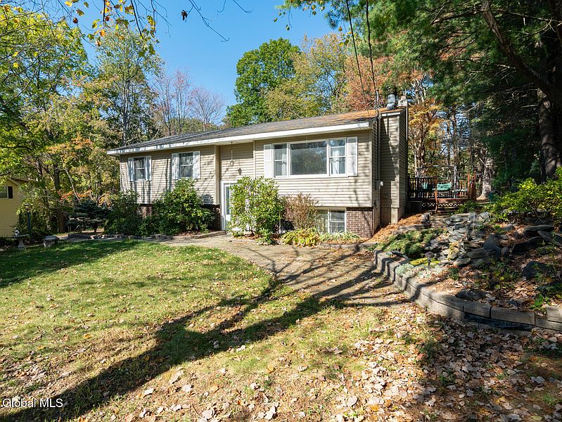 2nd image of 1709 Julianne Drive