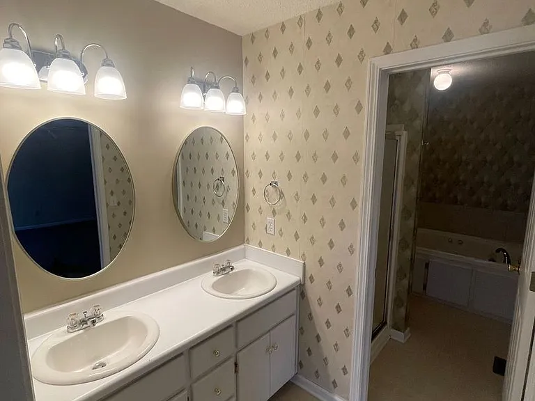 143 S Springview Dr — Photo 21
