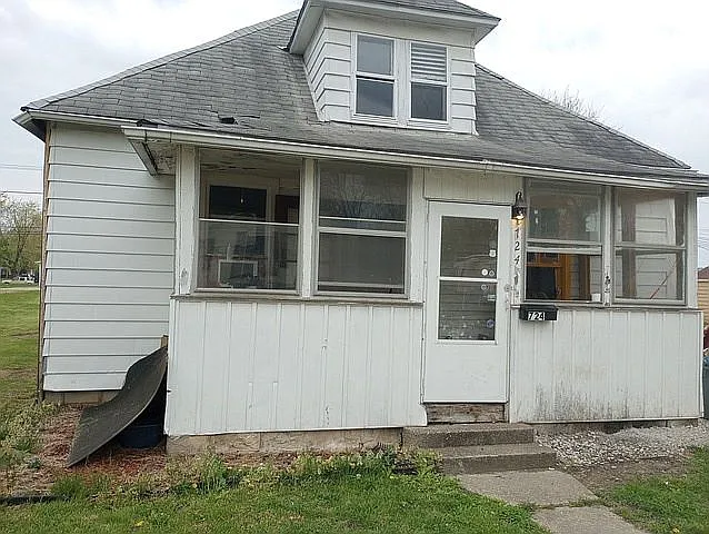 724 N Court St photo 1