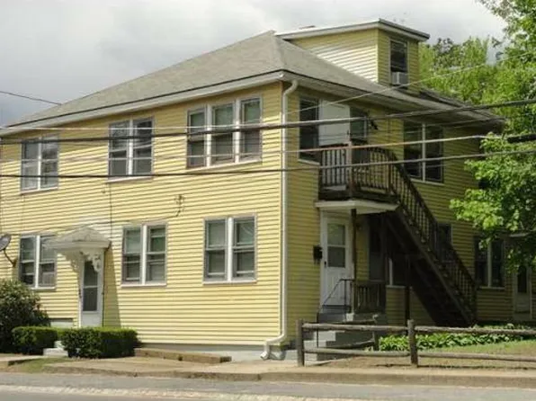 133 Pleasant St APT 4, Leominster, MA 01453