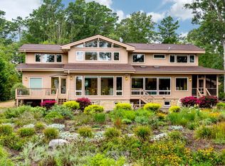 560 Foxfield Ln, Mollusk, VA
