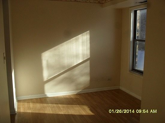 4th image of 2037 Country Club Dr APT 16B