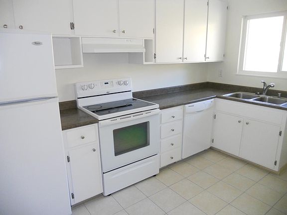 3rd image of 1645 Mar West St APT 5