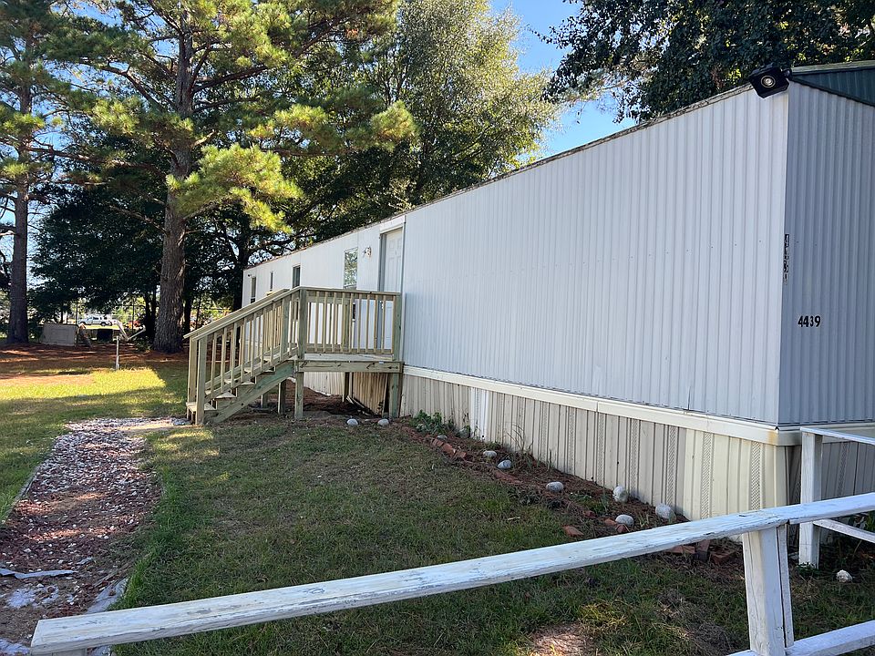 1st image of 4439 Betsy Ross Dr