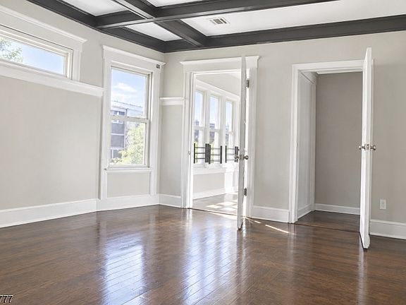 2nd image of 58-60 Clinton Pl APT 2