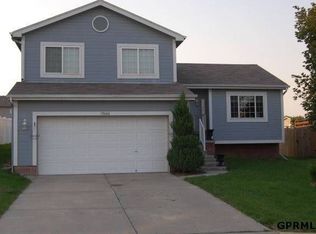 18660 V St, Omaha, NE 68135