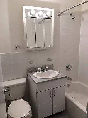 Rented by Solil Management | media 4