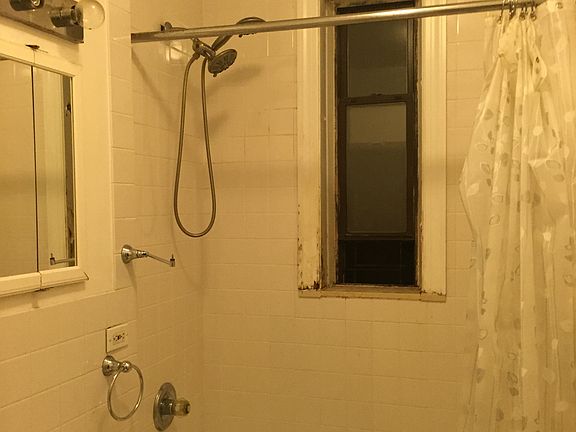 5th image of 3612 38th St APT 8