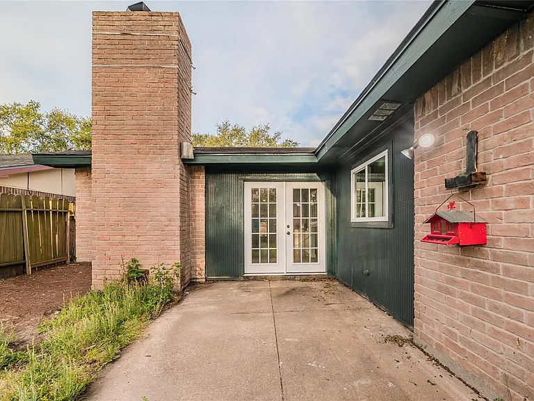 2210 Stillmeadow Dr — Photo 20