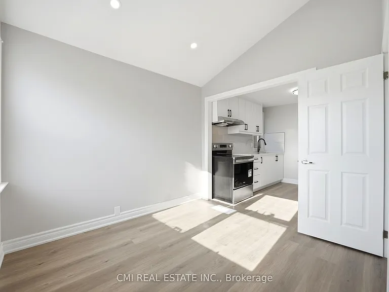 86 Adair Ave S — Photo 7