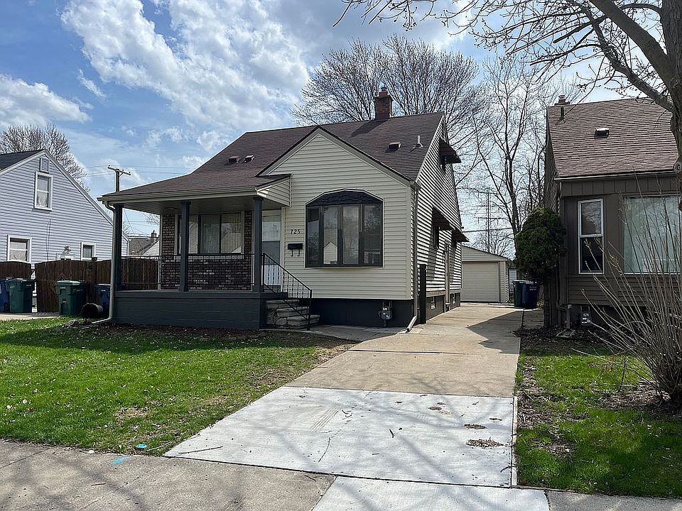 1st image of 725 Mayflower Ave