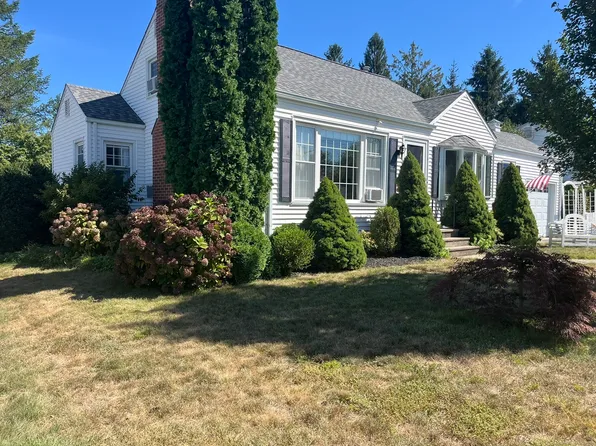 29 North Coe Lane, Ansonia, CT 06401