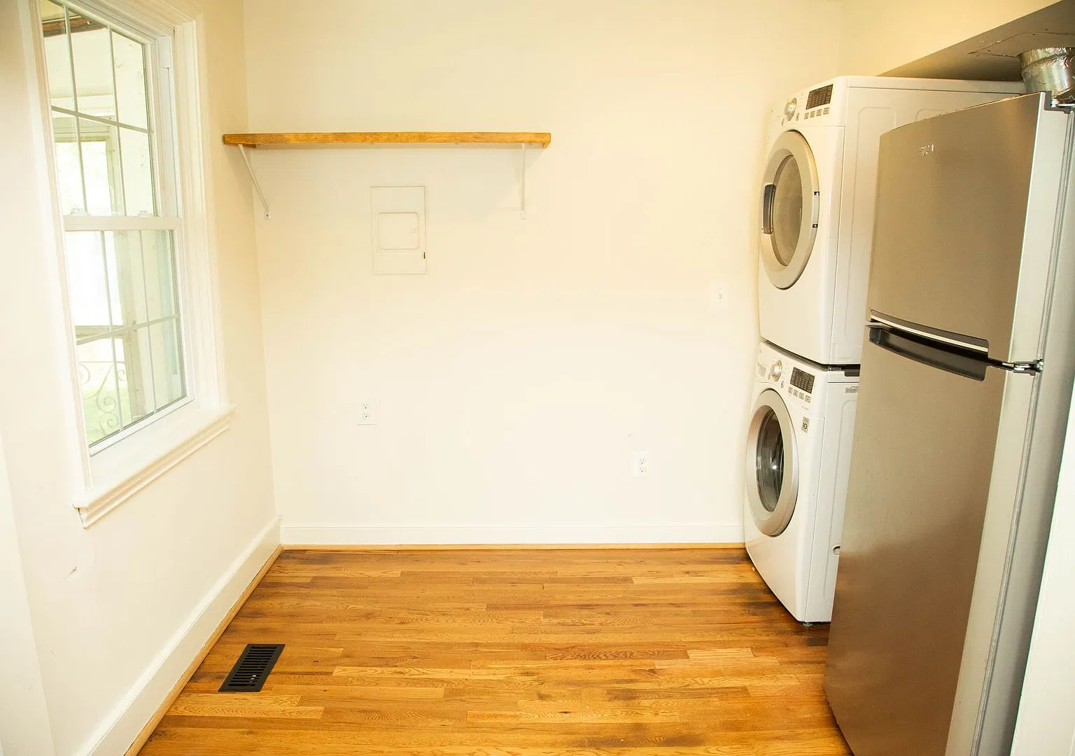 4 Bedroom House Available Near Scott Stadium and JPA — Photo 2