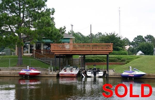 1st image of 109 Hilltop Cir