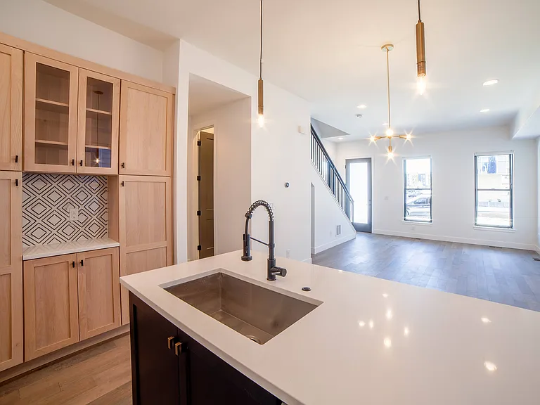 2317 Stout St — Photo 29