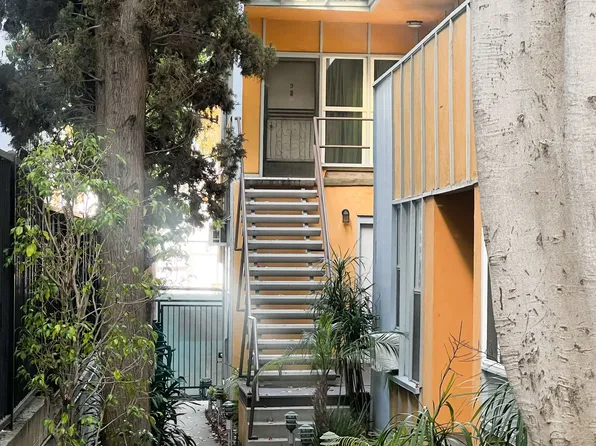 Fruitland Apartments, 10907 Fruitland Dr APT 7, Studio City, CA 91604