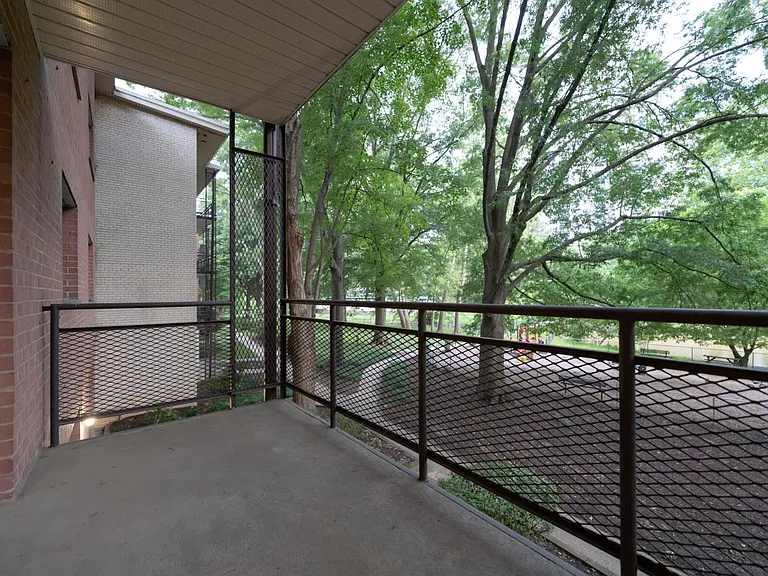 Rockville Pike — Photo 11