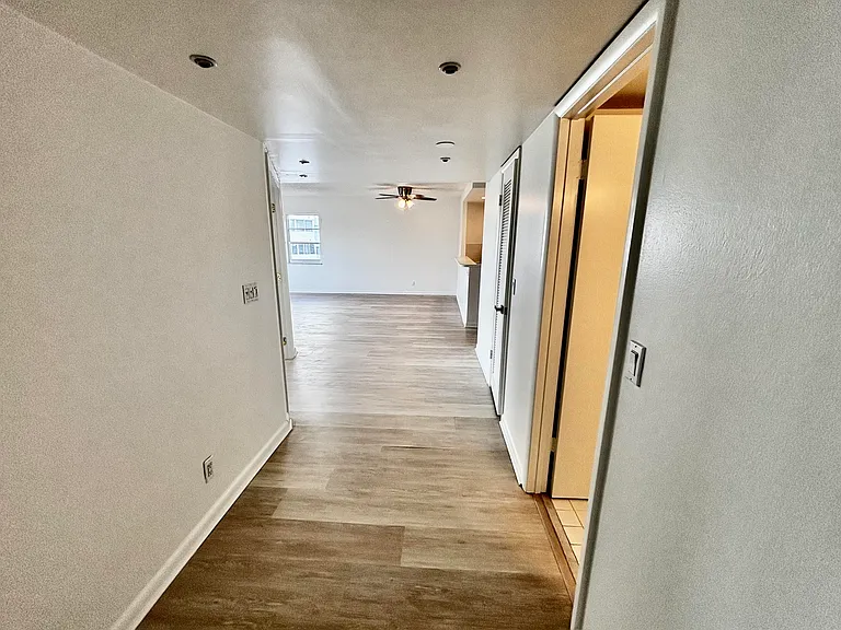 340 Sunset Dr #501 — Photo 16