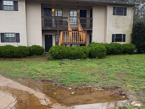 5th image of 5002 Chancellor Sq NW Unit D