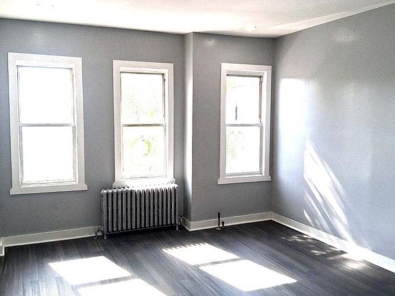 2nd image of 2863 Woodbrook Ave