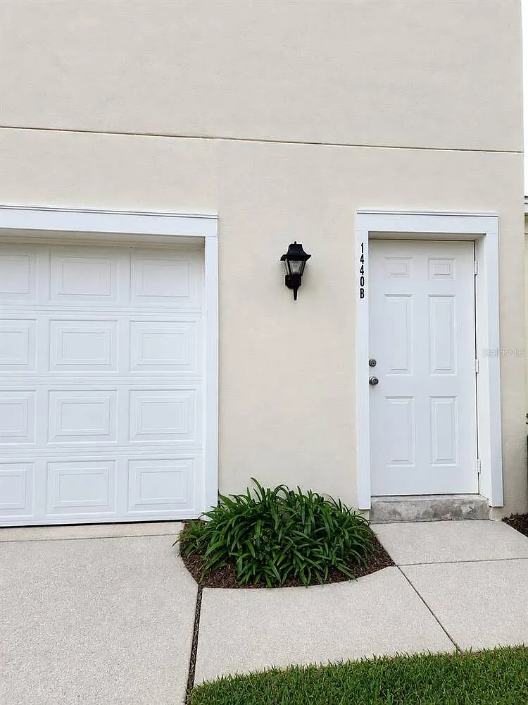 1 bed, 1.0 bath, 600 sqft, $1,800 — Photo 1