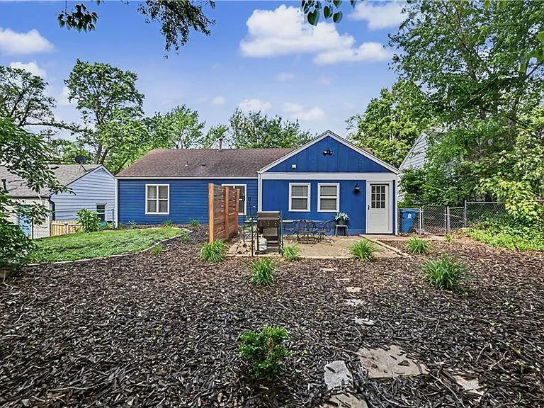 7525 Eaton St — Photo 23