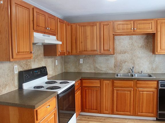 2nd image of 3708 E 13th St