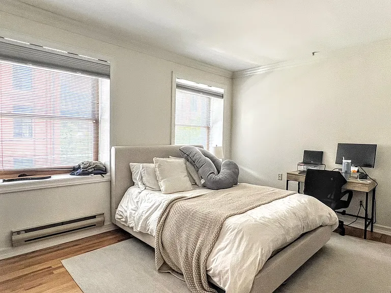 600 Hudson St #3B — Photo 11