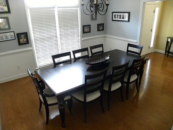 4th image of 15 Meadow Valley Ct