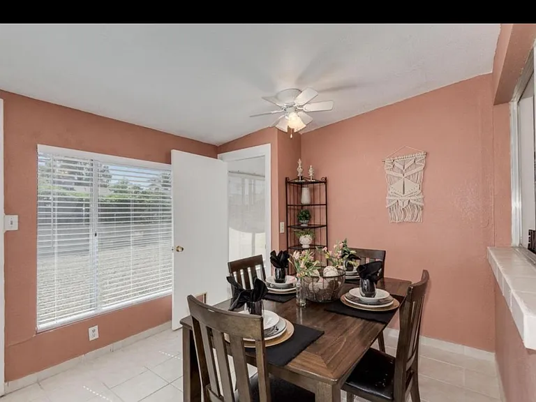 12036 N 103rd Ave — Photo 14